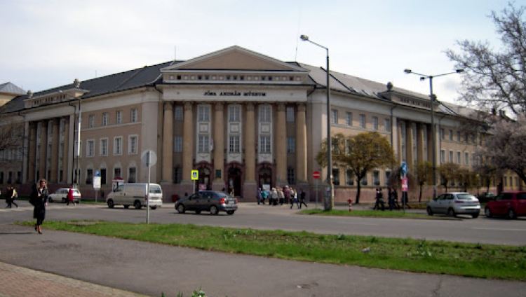 Jósa András Múzeum - Műemléki épületek és köztéri műalkotások