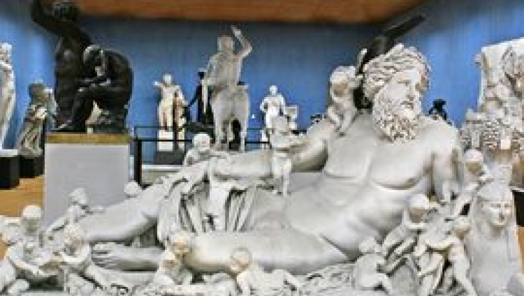 A Kuny Domokos Múzeum antik szobormásolat gyűjteménye